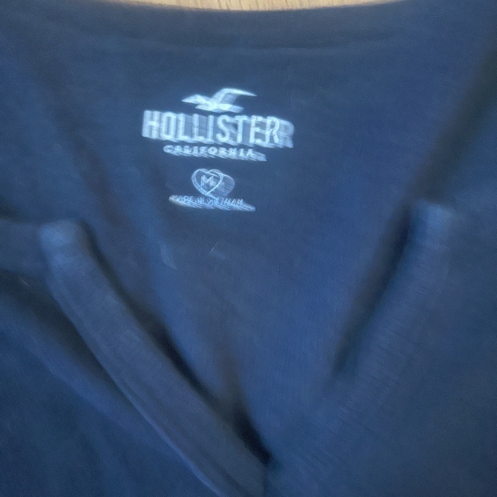 Hollister size Med t-shirt